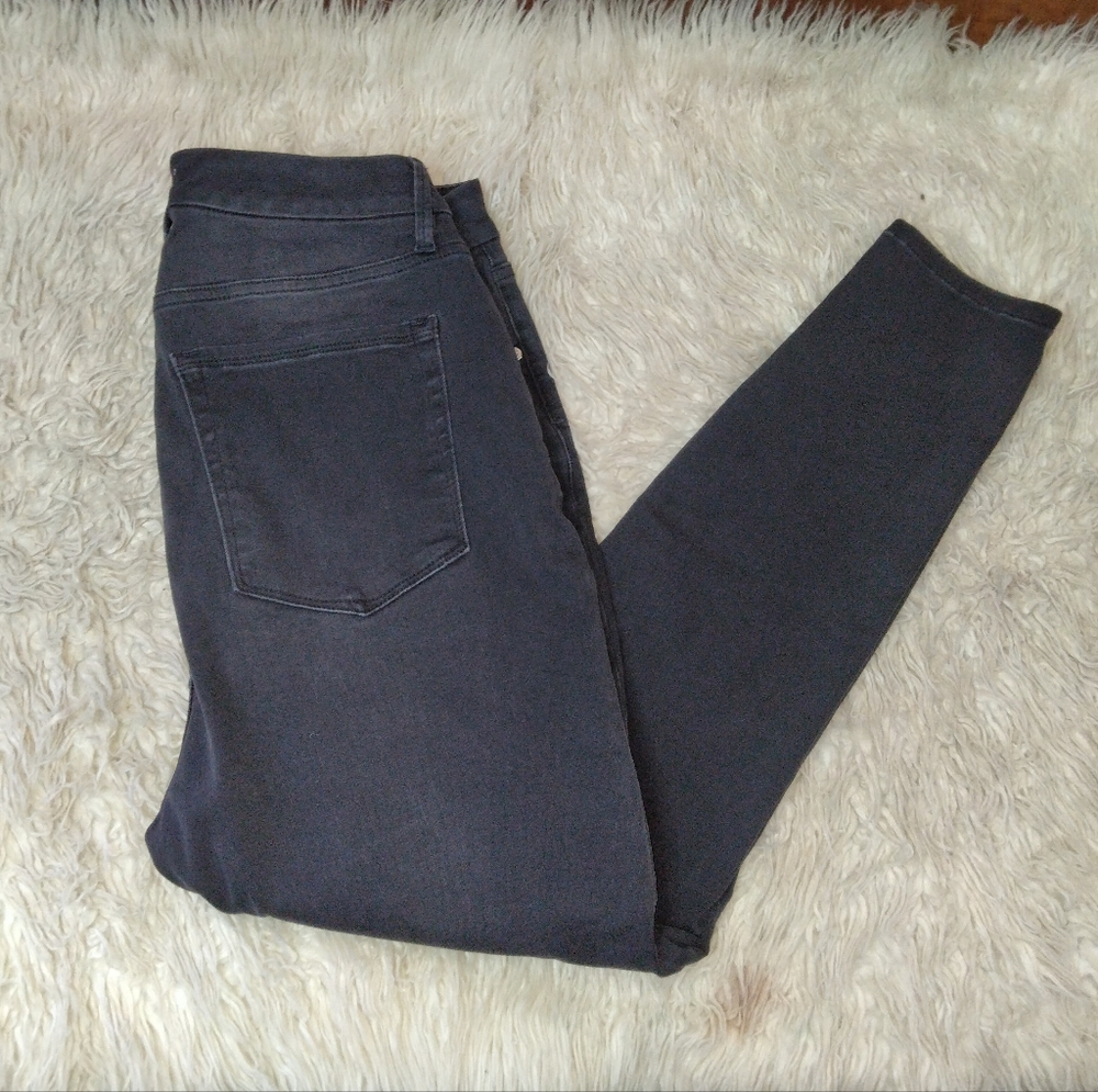 Good American Good Legs Crop Jeans Plus Size 16 - Picture 2 of 11